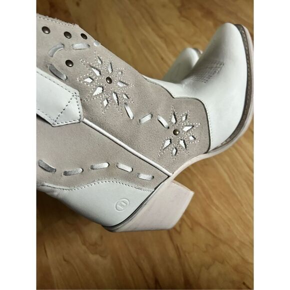 Dingo white cowboy cowgirl boots size 7 over the ankle booties western - Picture 4 of 6